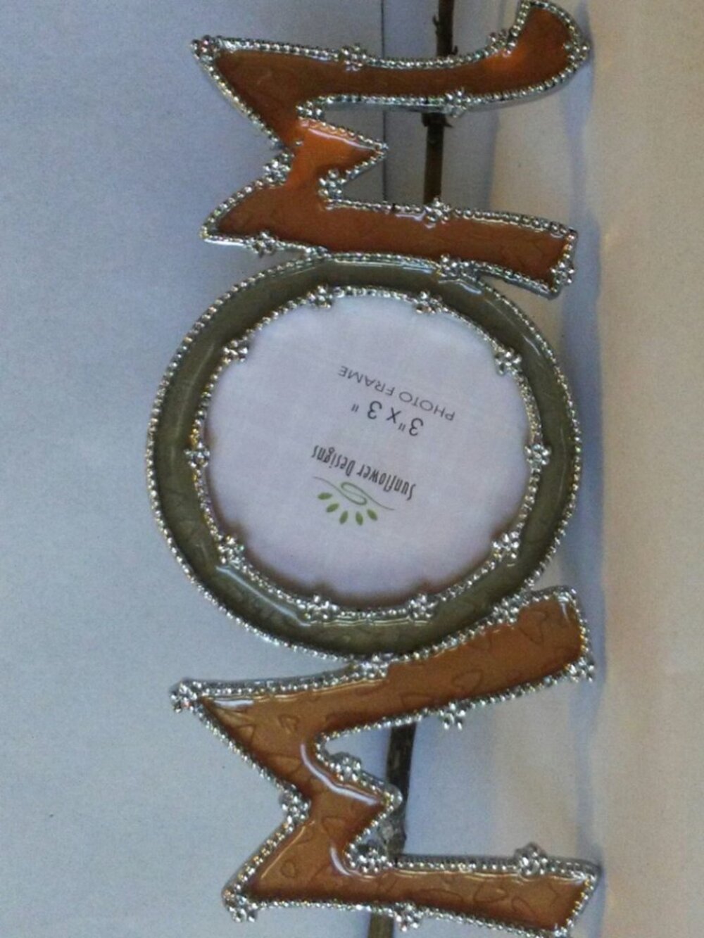 'Mom' 3"X 3" Enameled Photo Frame -EUC